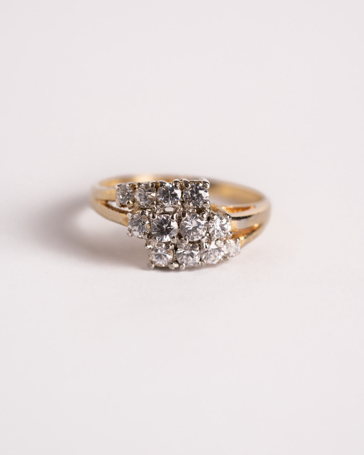 Anello tre file di brillanti in oro giallo e oro bianco